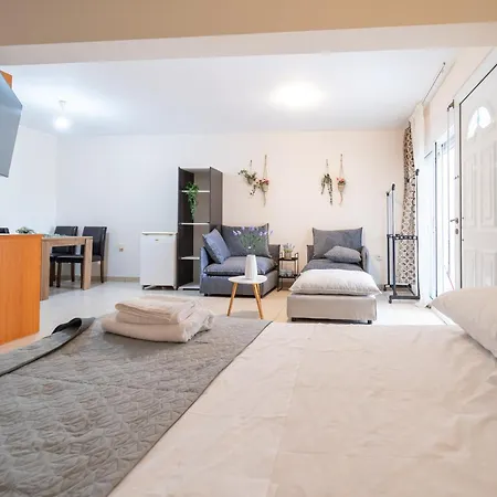 Blossom Apartman Kavála